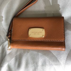 Authentic Michael Kors wristlet